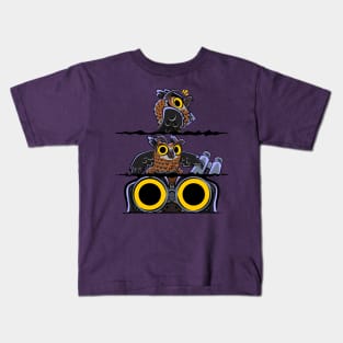 Hoo's There? | Funny Great Horned Owl Eyes Night With Binoculars Comic Kids T-Shirt